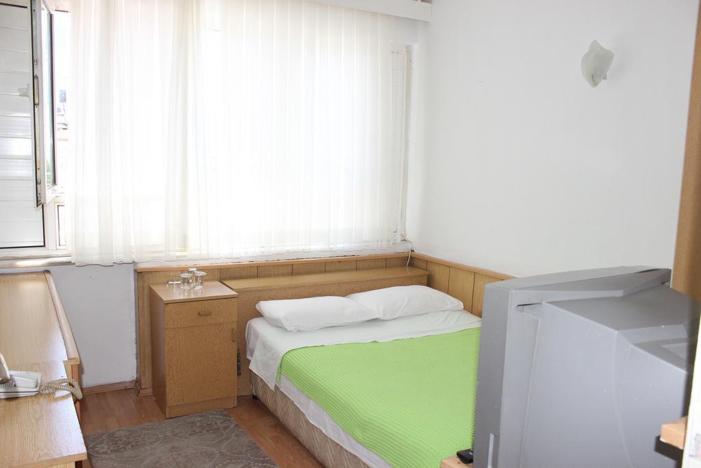 Hotel Ulke Yalova (Yalova) Quarto foto